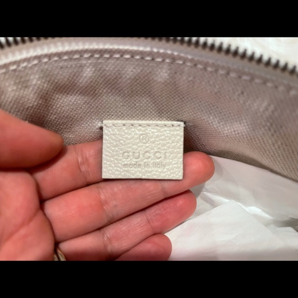 *SOLD* on ♏️erc - GUCCI Wristlet - Picture 5 of 16